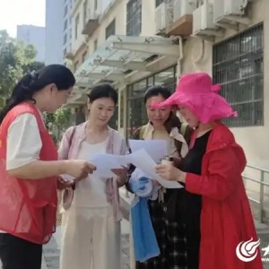 济宁市高新区洸河街道阳光社区开展养生知识进小区宣传活动