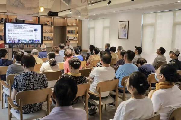 教授送来“健康经”，食堂飘出幸福味
