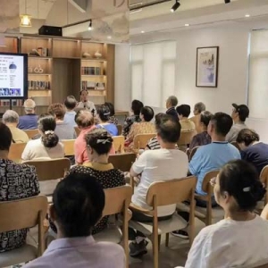 教授送来“健康经”，食堂飘出幸福味