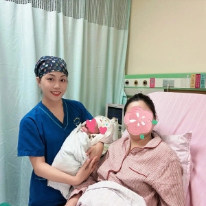 广西妇幼保健院喜提“国庆限定款”宝宝6名