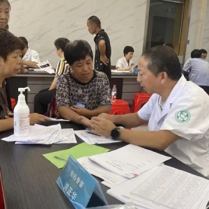 国庆暖心事，桑梓情怀更添健康底色
