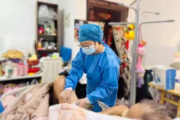 宣武医院推出“互联网+护理”服务“一老一小”