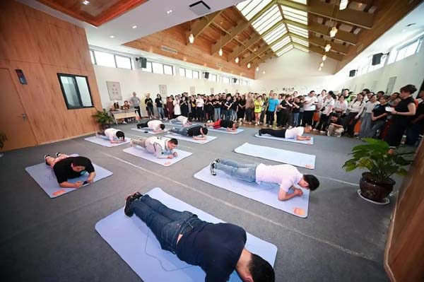 如何让更多人摆脱体重超标的烦恼？他们打造了多方联动的健康管理新模式