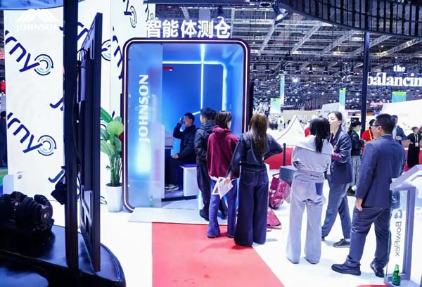 “一键开启”个性化健身，乔山健康科技张翔峻：AI赋能健身是大趋势｜聚焦进博会