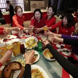 “没吃药，我减了21斤” 杭州这场新年联欢会主题就晒“健康成绩单”