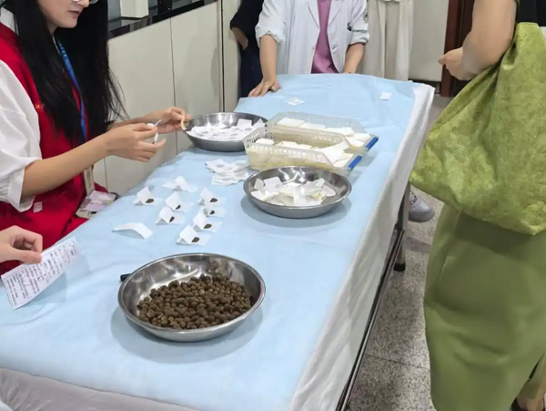 趁热打“贴”！加长版中伏，年轻人跟上养生潮