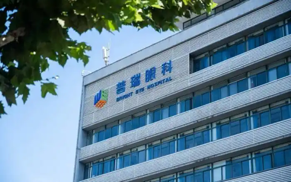 武汉近视手术性价比高的医院推荐！武汉普瑞眼科医院靠谱之选