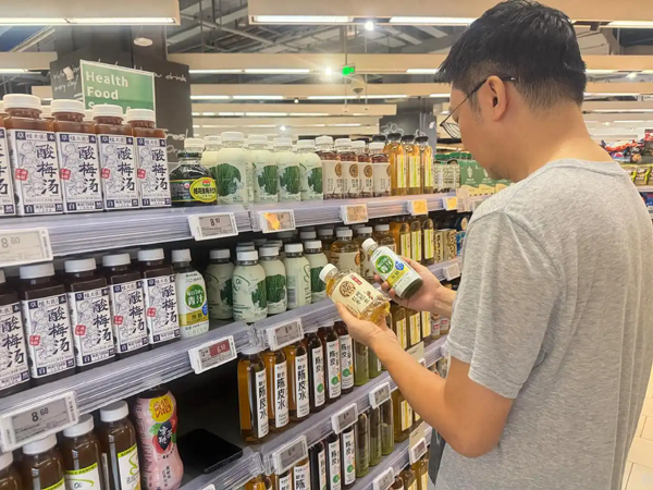 饮料市场劲吹“减糖风” 中式养生水为何戳中当代年轻人