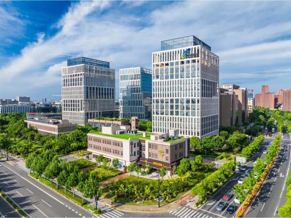 进博会倒计时50天！浦东多家跨国企业将携创新药械迎中国首秀，本土研发成果加速惠及患者