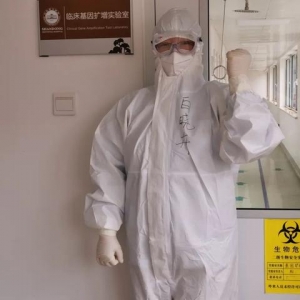 不是送别，她只是去了天堂里那个永不流逝的春天