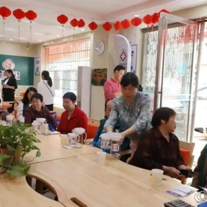 娄底市开展“减油减盐”进社区宣传活动 助力健康生活方式普及