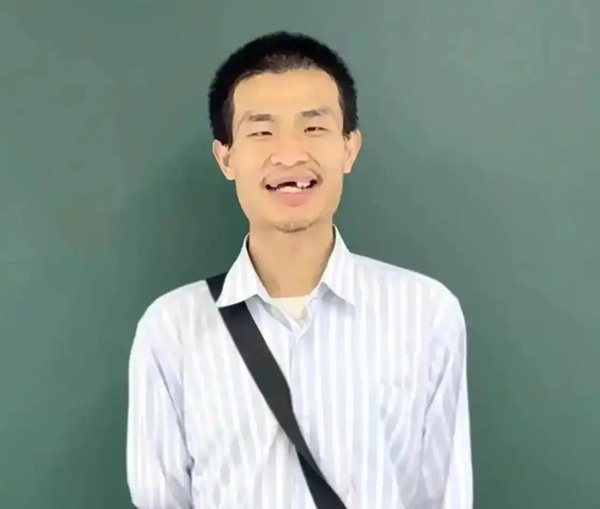 “韦神”现身社媒健康引发关注，不吃荤菜衰老更快？