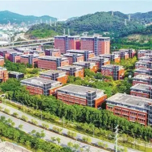 从跟跑到领跑，厦门生物医药产业创新不止步