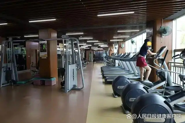 上医院健身去”！医院康复科设置健身房，配备“白大褂私教”
