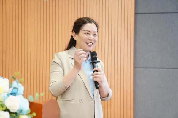爱尔眼科熊露：刀尖上的“微米级匠人”，用细节与创新守护患者清晰视界