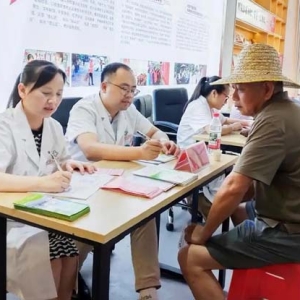 东安：医疗服务送上门 群众健康有“医”靠