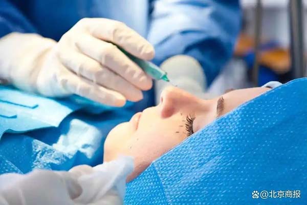 医院暑假整容号3秒抢空！准高中生加入医美大军，最小仅11岁