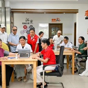 家庭医生守护居民健康