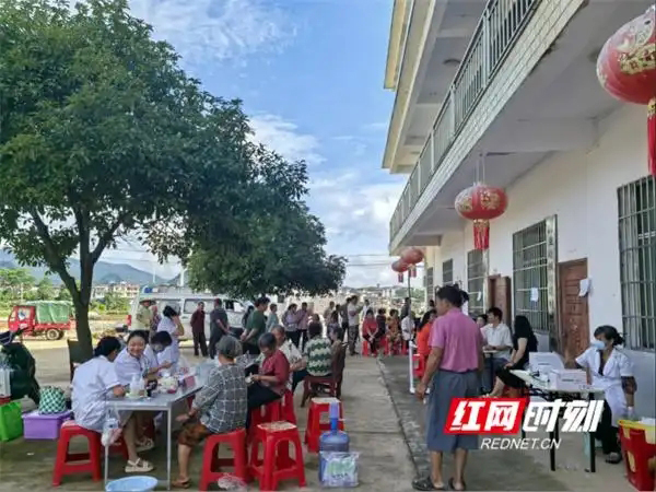 江永：乡情牵线 让医疗服务充满“家”的温度
