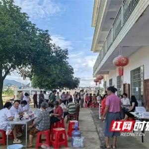江永：乡情牵线 让医疗服务充满“家”的温度
